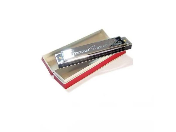 Suzuki W-16 Winner Tremolo Harmonica - C